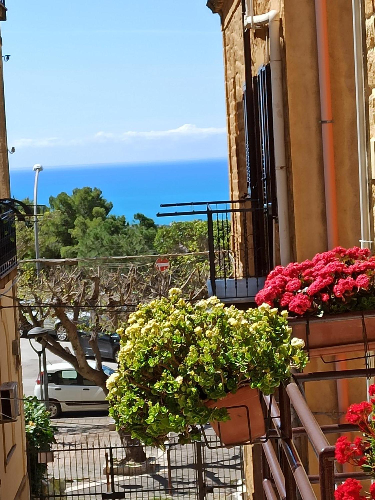 B&B Le 4 Stagioni Sul Viale, Belvedere Di Agrigent Exterior foto